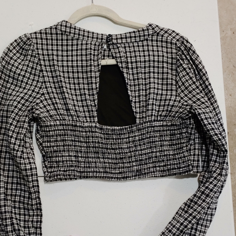JAPNA LONG SLEEVE CROP TOP (a427) - Picture 6 of 14